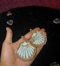 Load image into Gallery viewer, “Like Ariel” Earrings
