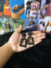 Load image into Gallery viewer, “The Tea” Earrings
